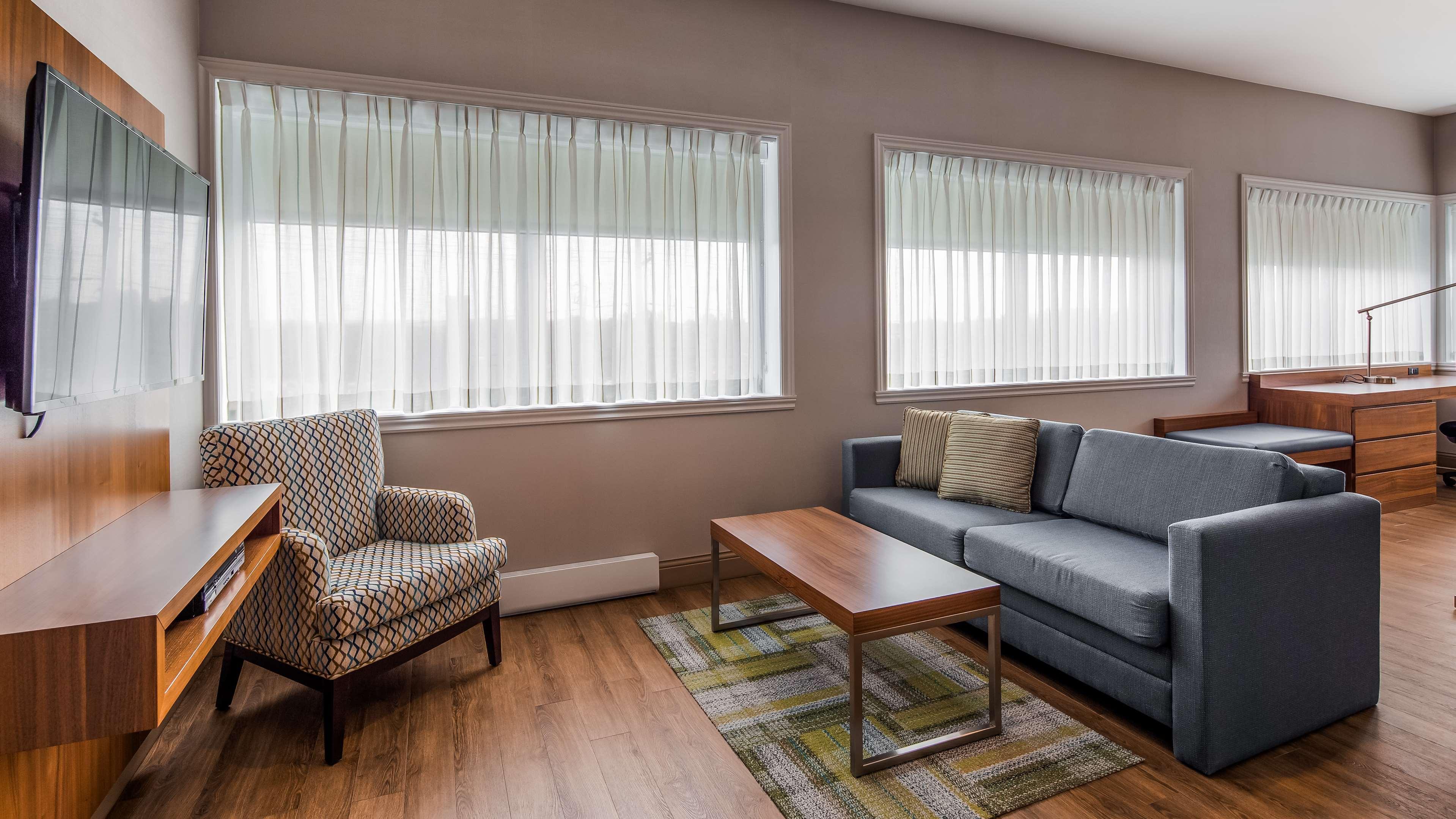 Best Western Plus Mont-Laurier Bagian luar foto