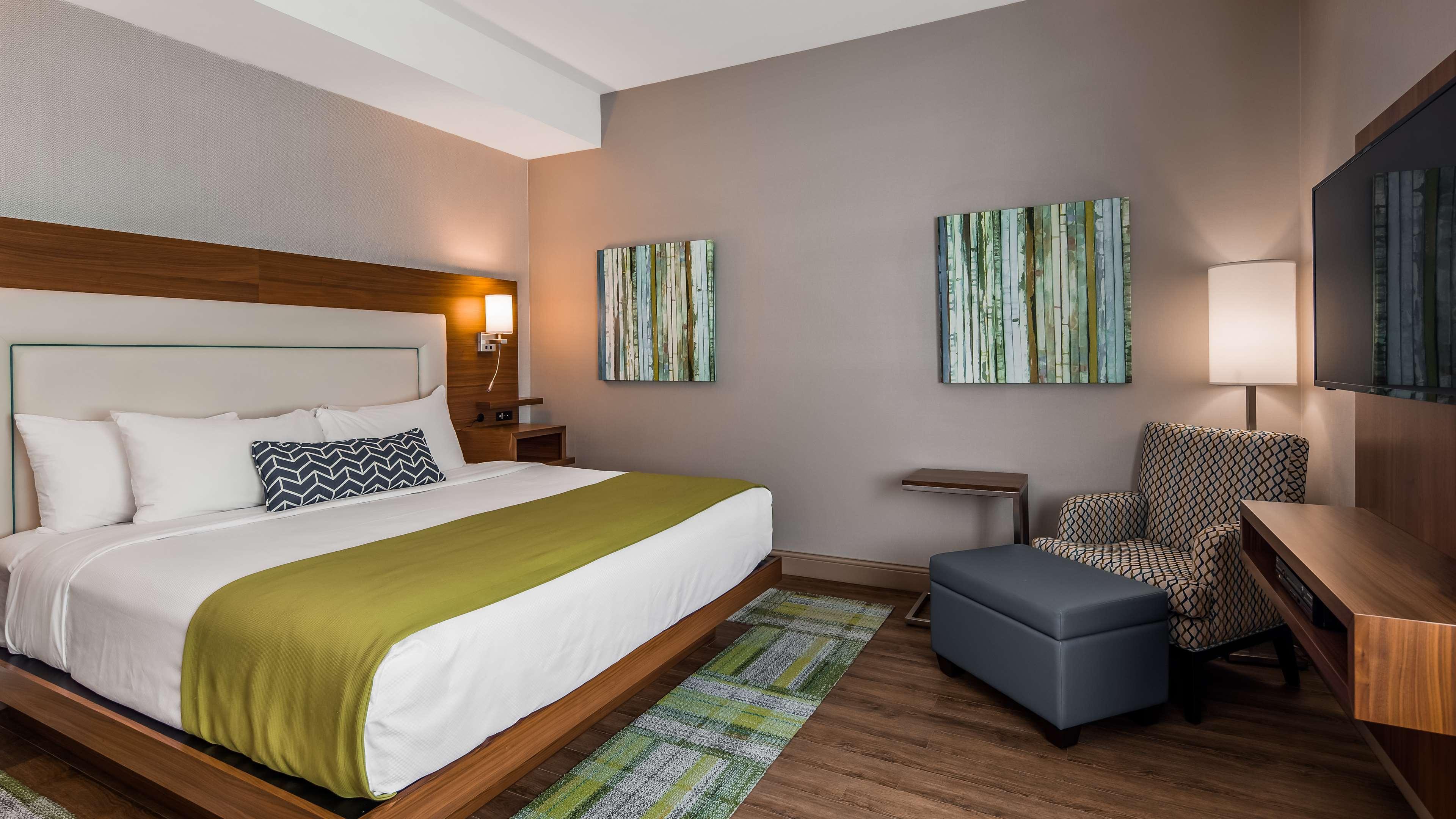 Best Western Plus Mont-Laurier Bagian luar foto