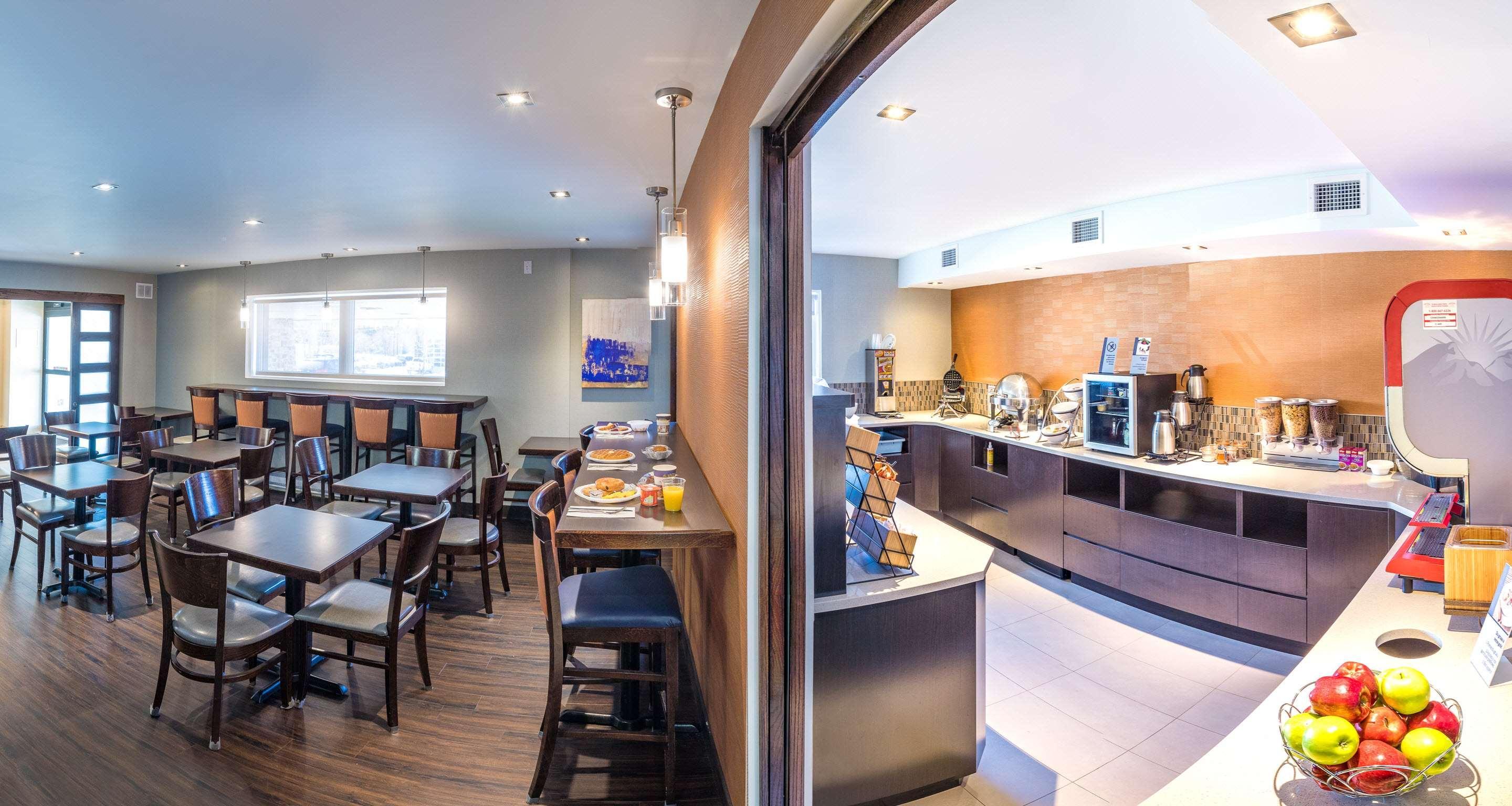 Best Western Plus Mont-Laurier Bagian luar foto