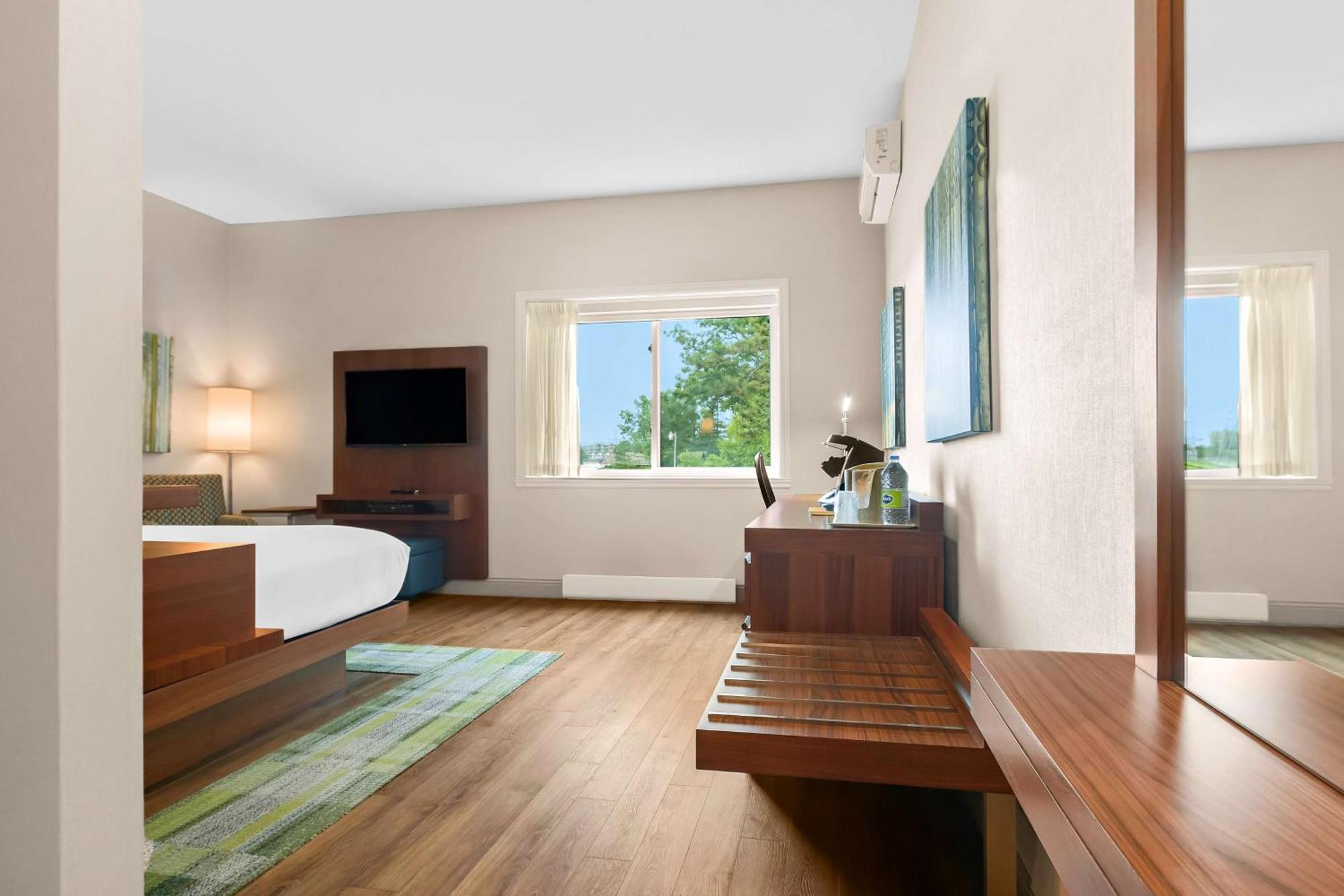 Best Western Plus Mont-Laurier Bagian luar foto